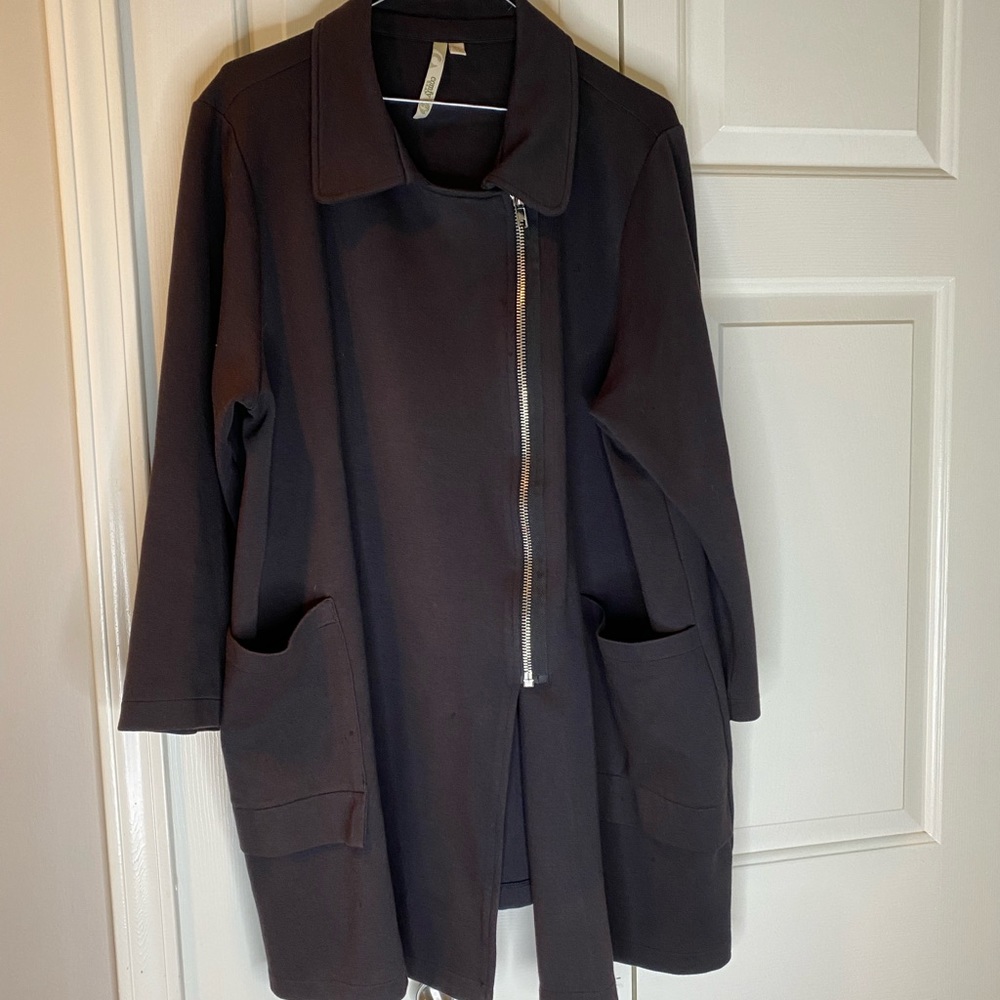 Black Comfy USA jacket